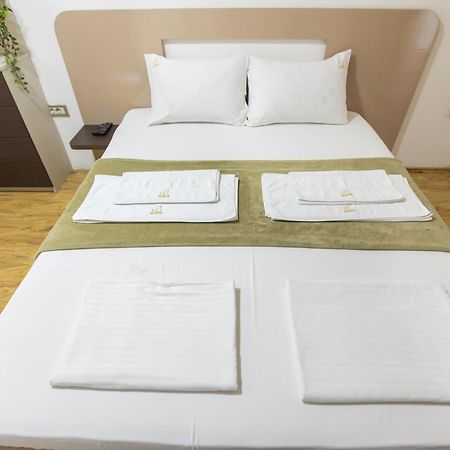 4 Rooms Apartments Nis Exterior photo