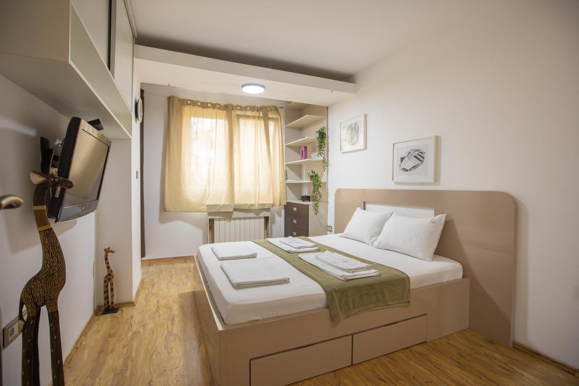 4 Rooms Apartments Nis Exterior photo