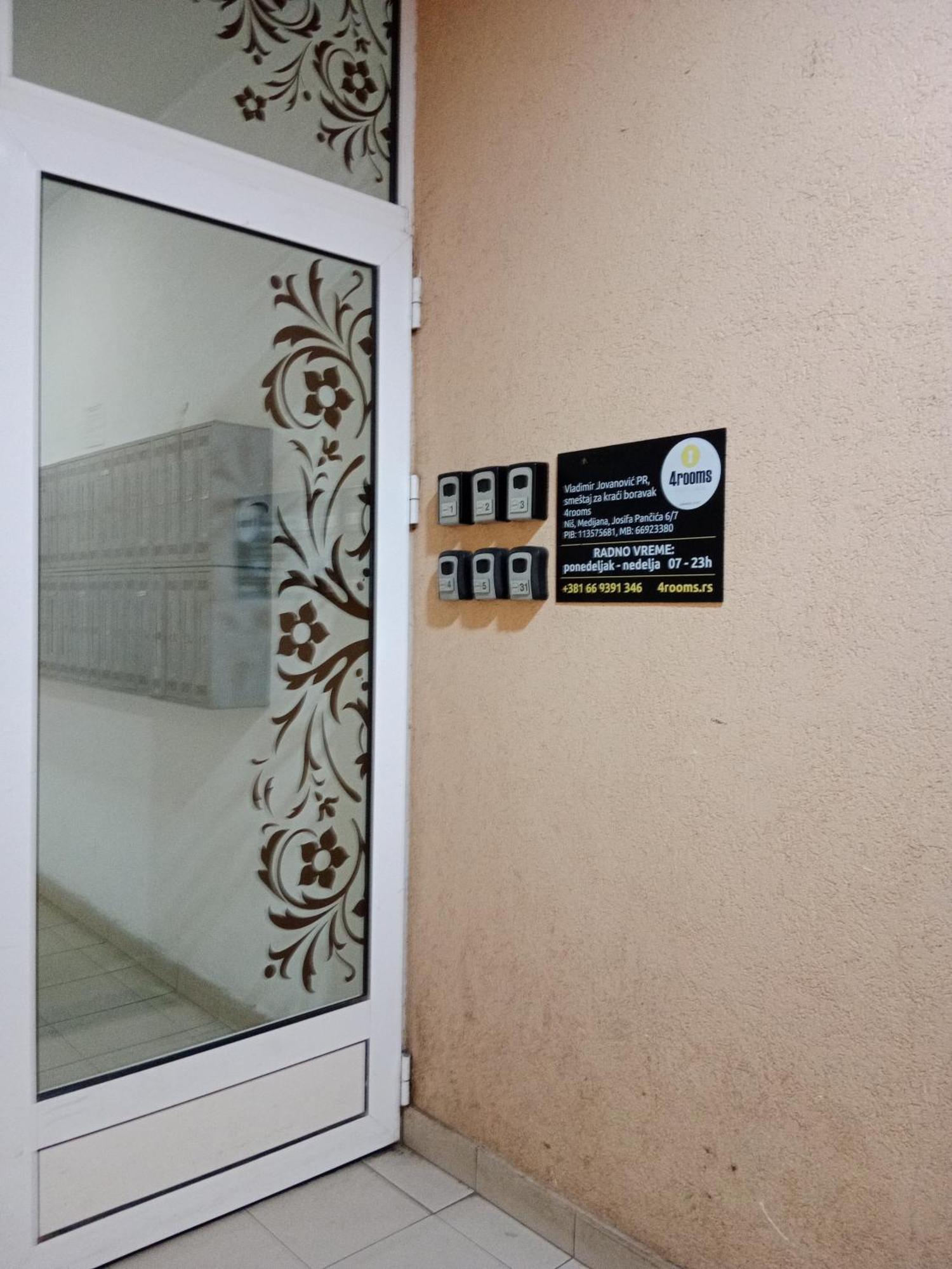 4 Rooms Apartments Nis Exterior photo